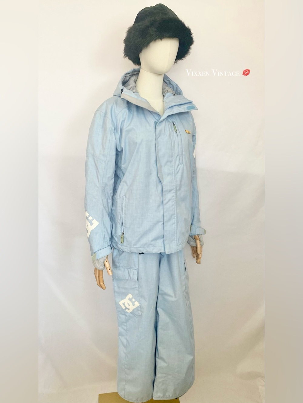 DC EXOTEX 5K SERIES 2-PIECE SNOWBOARD SNOWSUIT IN POWDER BLUE